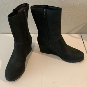 Jowly Wedge Bootie